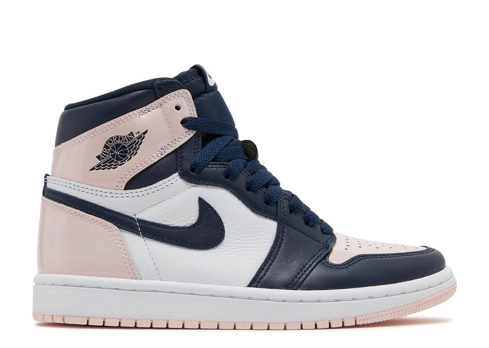 Wmns Air Jordan 1 Retro High OG SE Bubble Gum sneaker featuring white leather base, navy overlays, and pink accents. Iconic style for women.